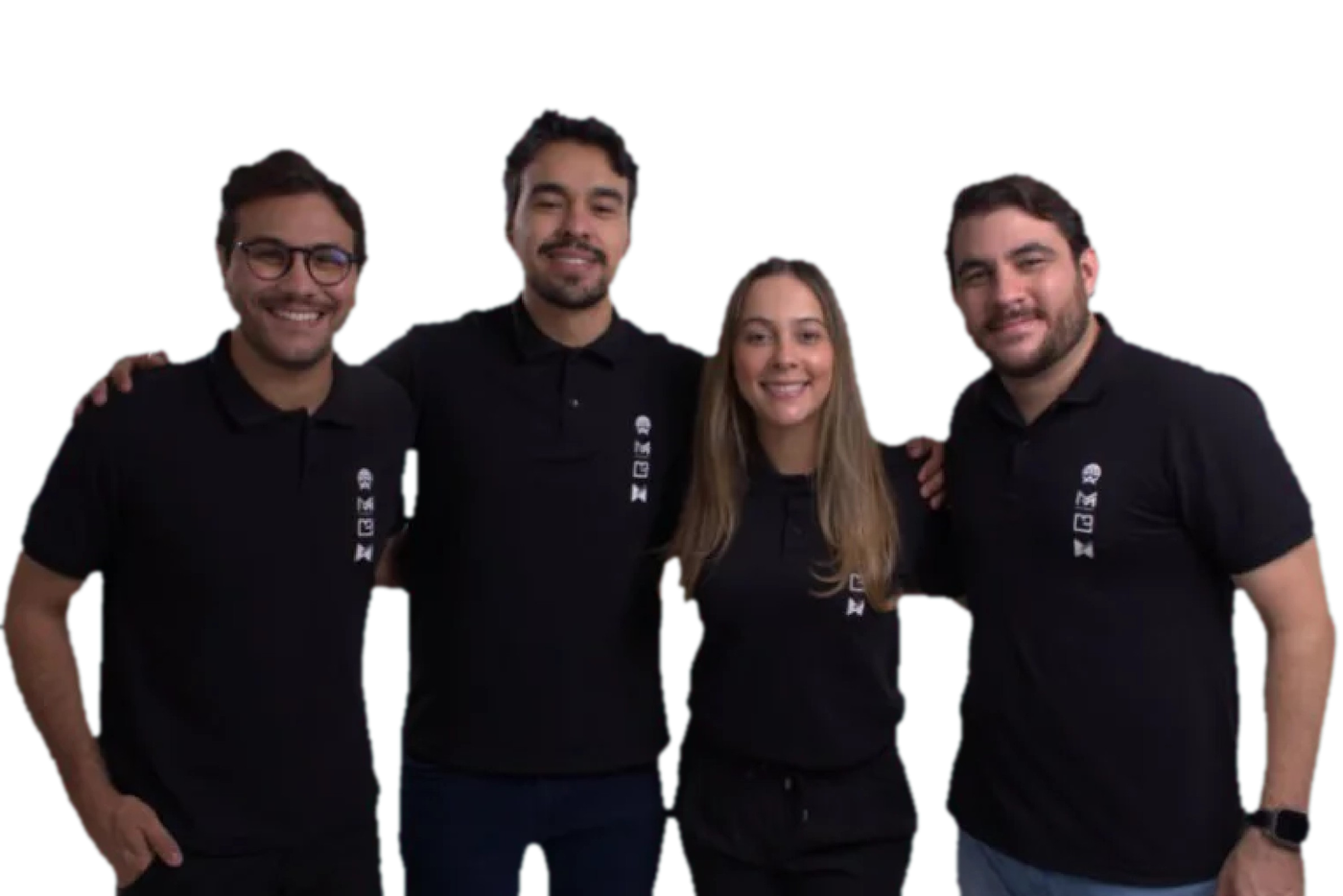 Quatro integrantes da equipe do Atlas Digital Enterprise reunidos.